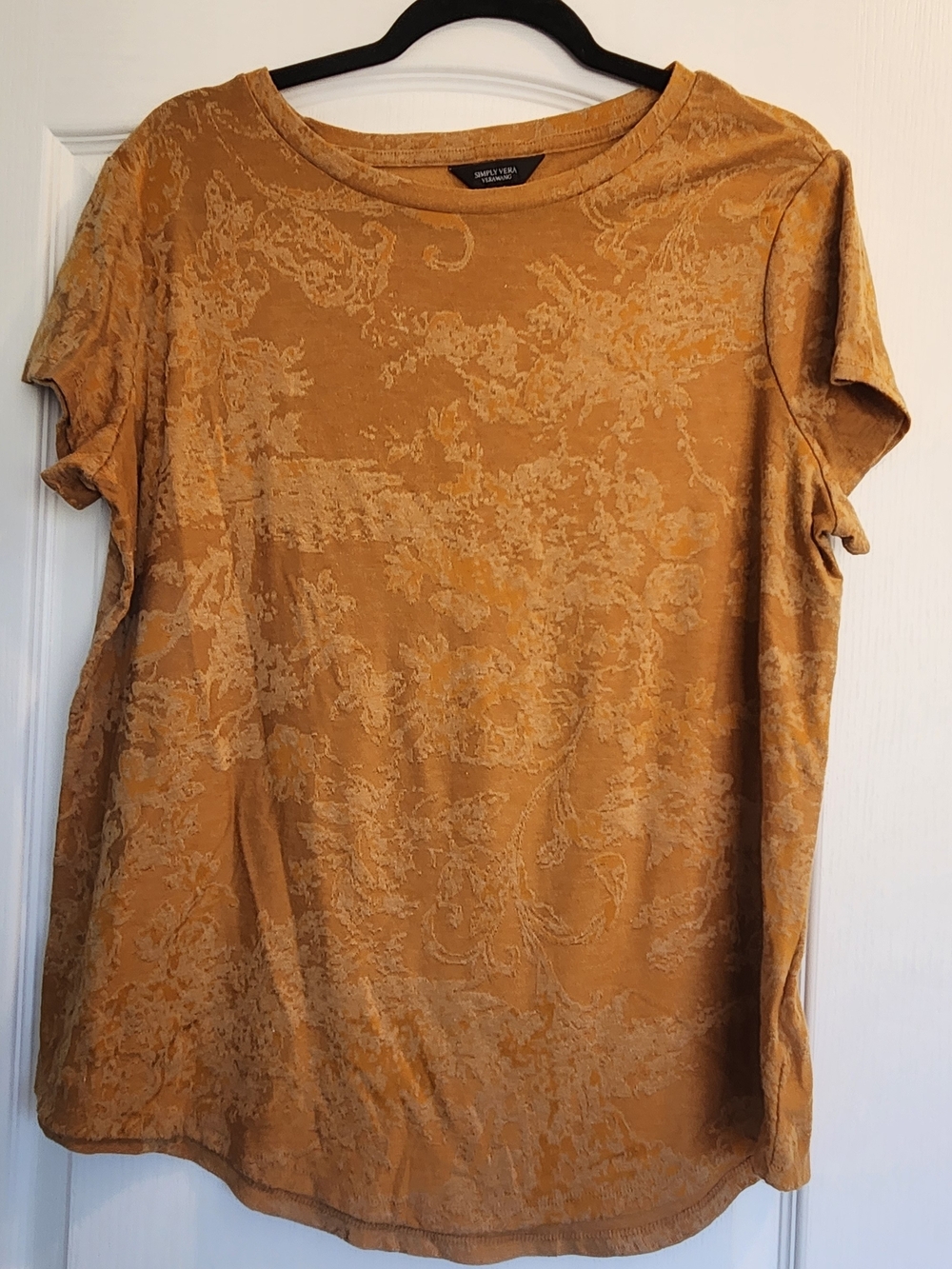 Simply Vera Vera Want Soft  Burnout Short Sleeve Tee - Mustard XL EUC